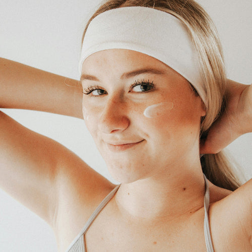 Hoe een complete skincare routine eruitziet met niacinamide, hyaluronzuur en vitamine C